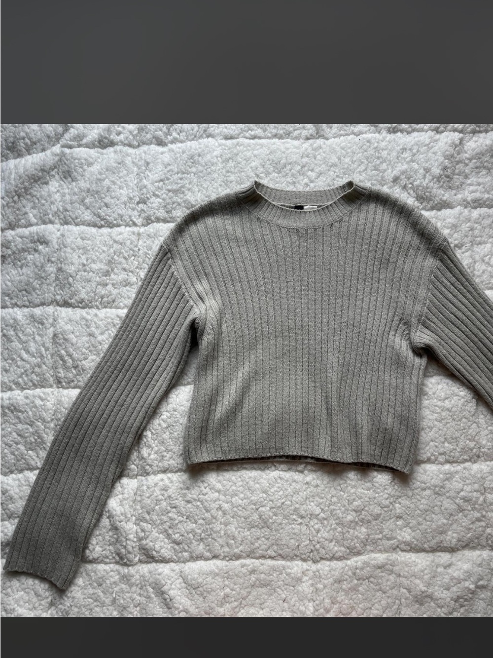 H&M Ribbed Crewneck Sweater in Light Gray